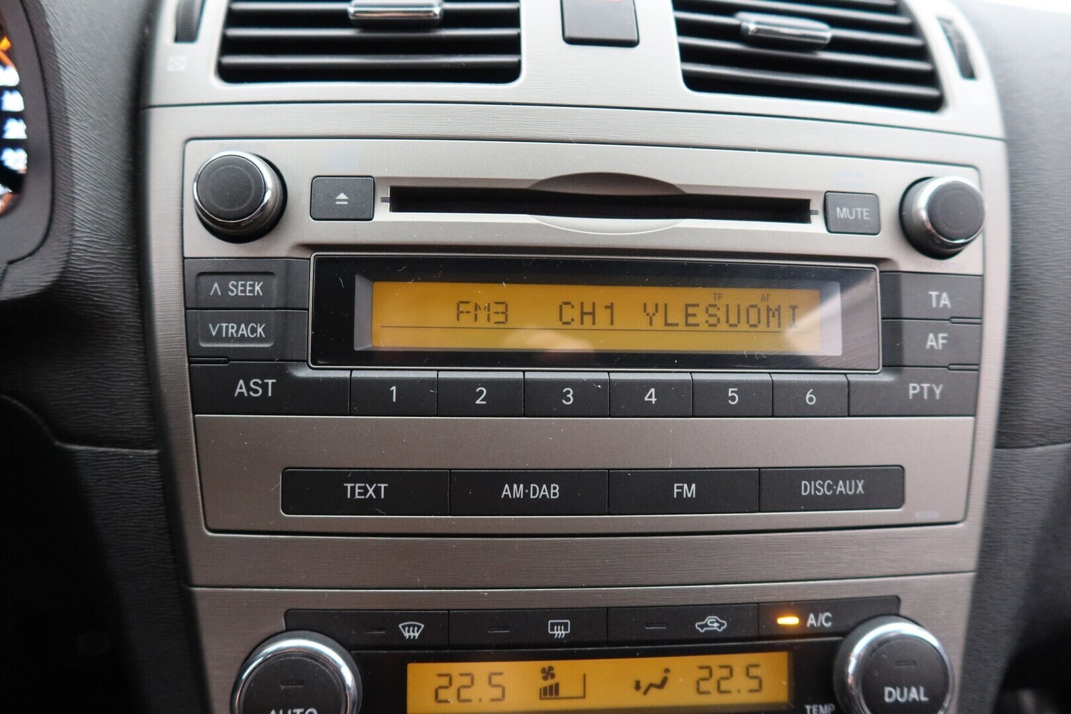 Toyota Avensis vaihtoauto