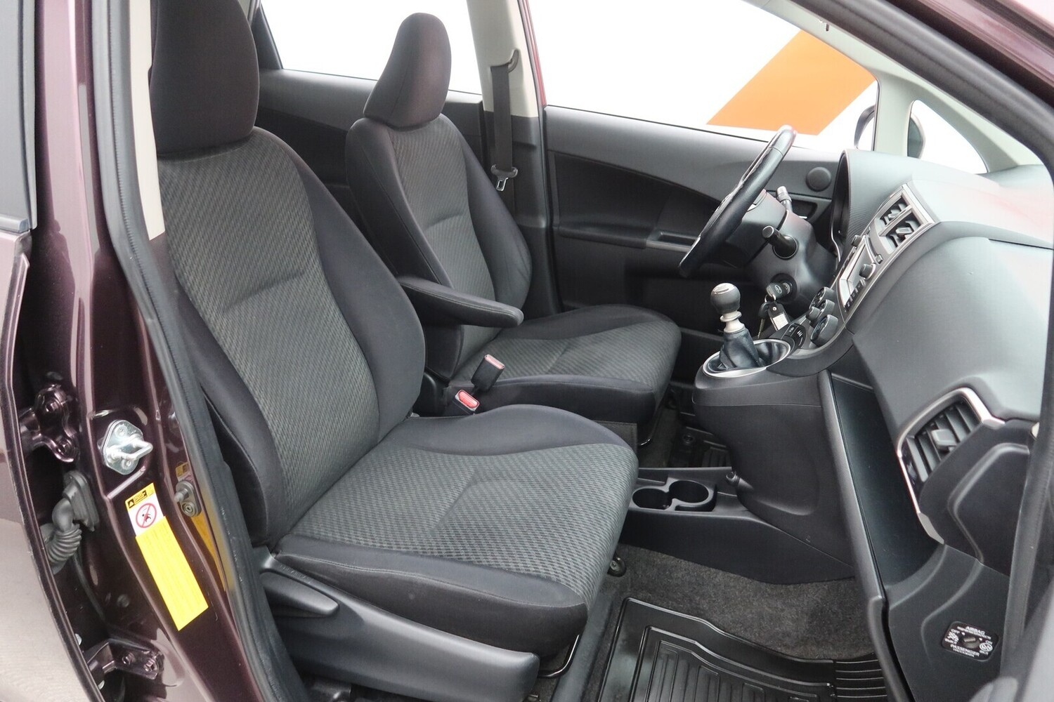 Toyota Verso-S vaihtoauto