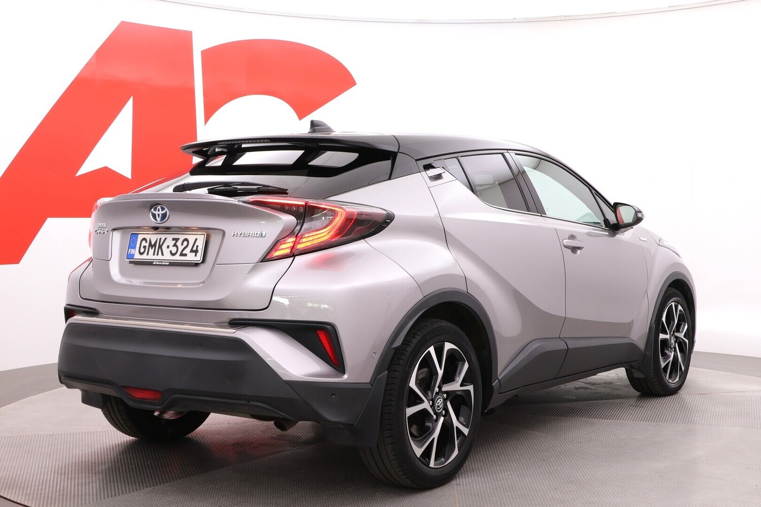 Toyota C-HR vaihtoauto