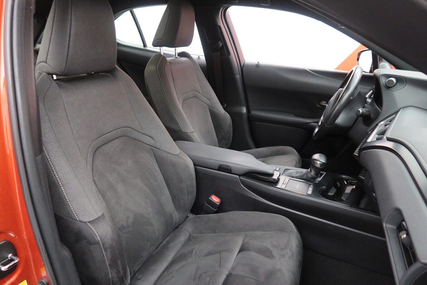 Lexus UX vaihtoauto