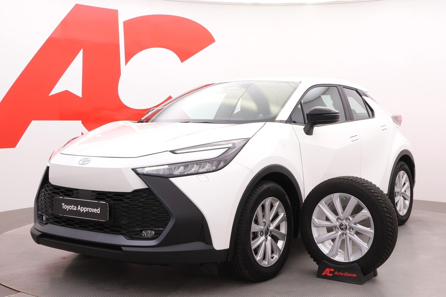 Toyota C-HR vaihtoauto