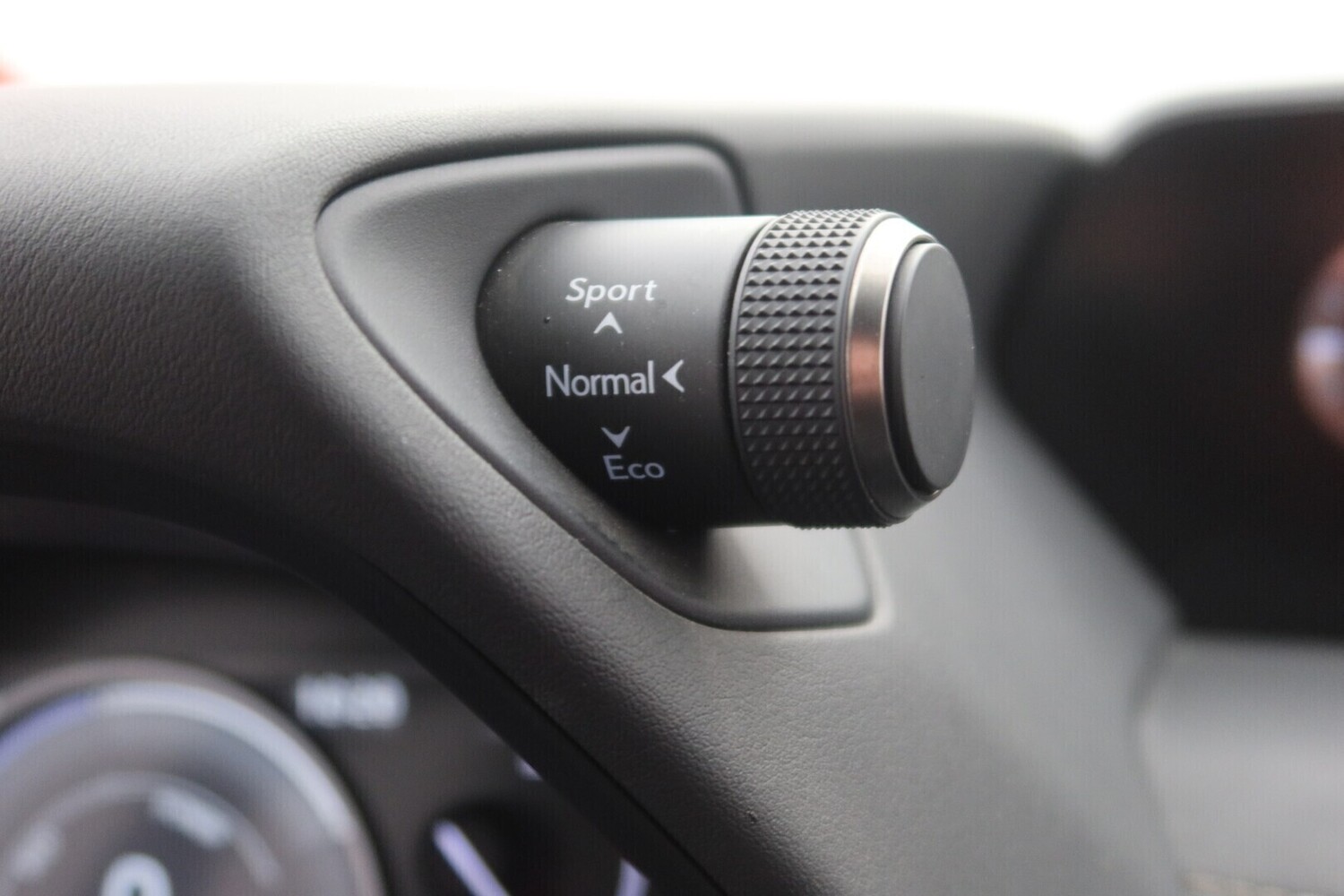 Lexus UX vaihtoauto