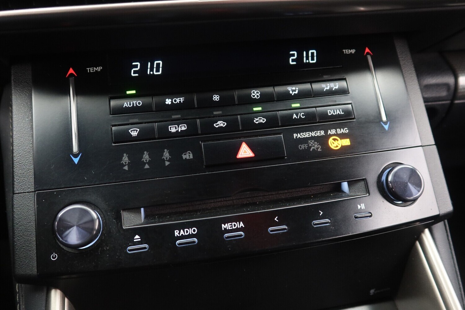 Lexus IS vaihtoauto