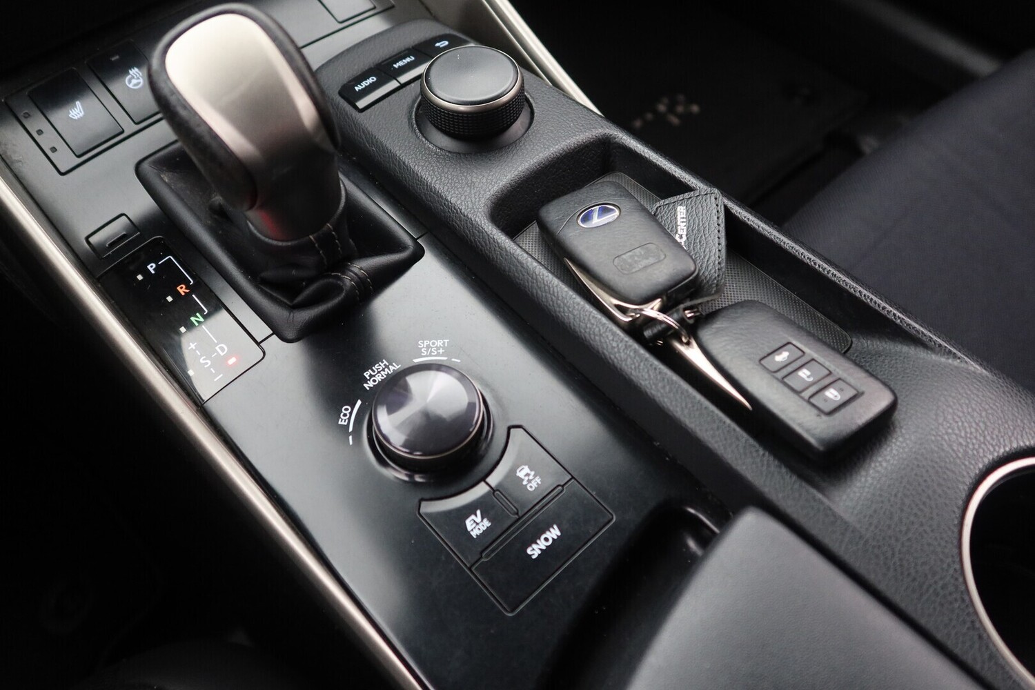Lexus IS vaihtoauto