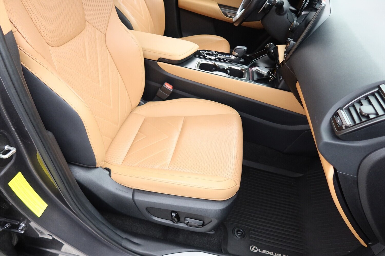 Lexus NX vaihtoauto