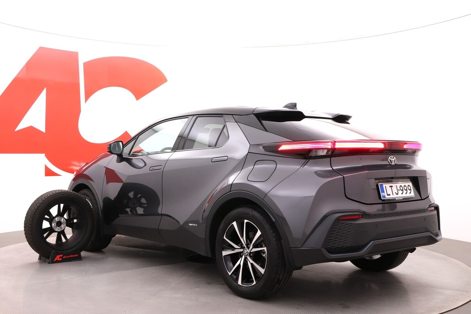 Toyota C-HR vaihtoauto
