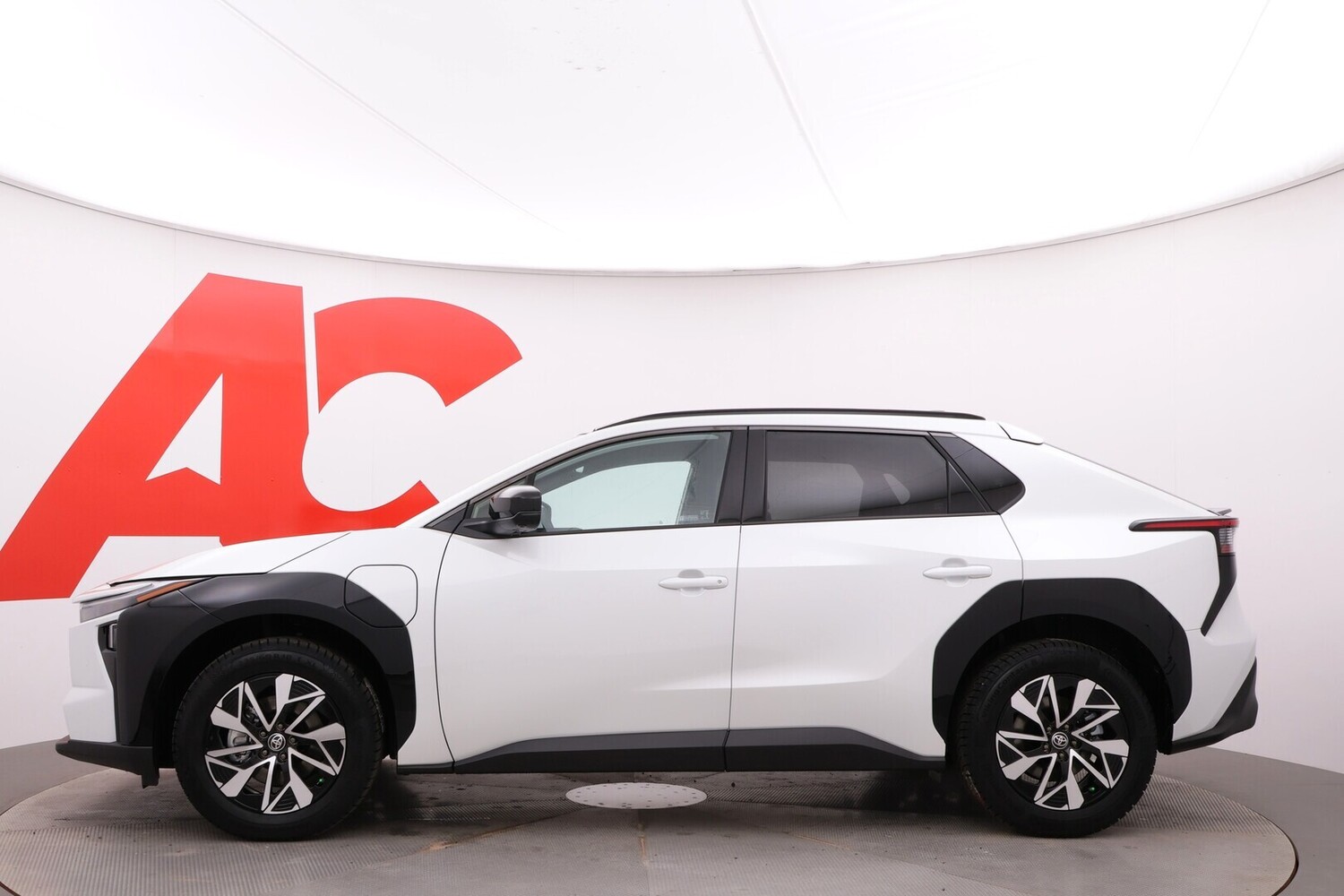 Toyota bZ4X vaihtoauto