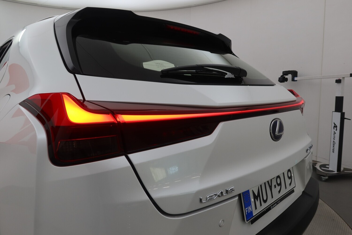 Lexus UX vaihtoauto