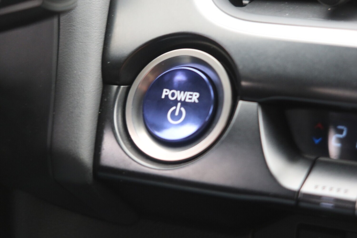 Lexus UX vaihtoauto