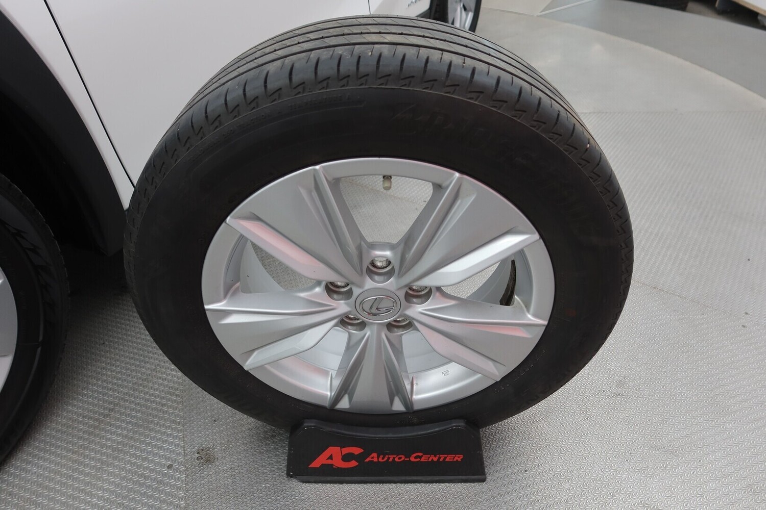 Lexus UX vaihtoauto