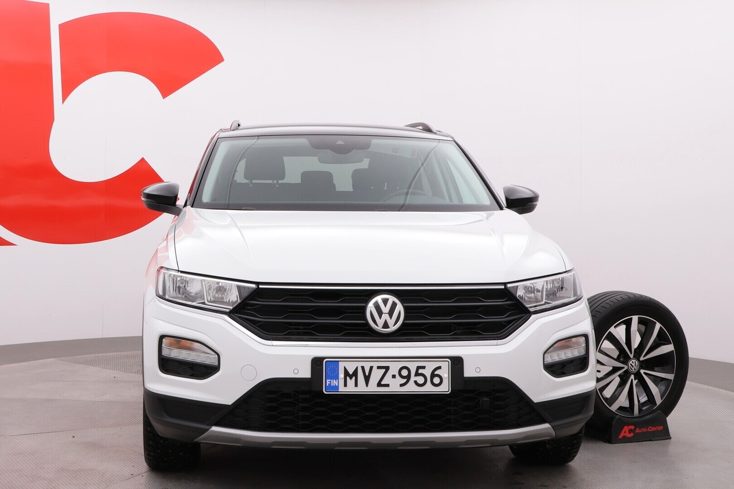Volkswagen T-Roc vaihtoauto