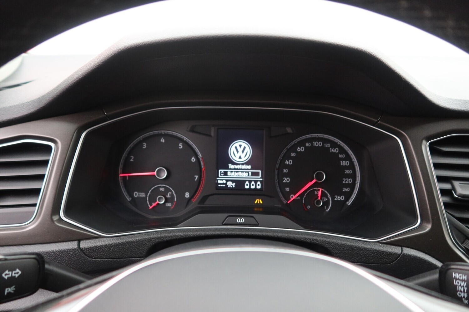 Volkswagen T-Roc vaihtoauto