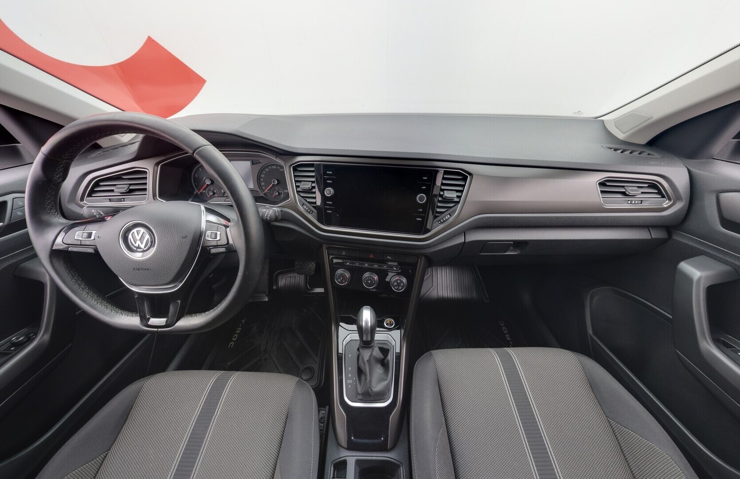 Volkswagen T-Roc vaihtoauto