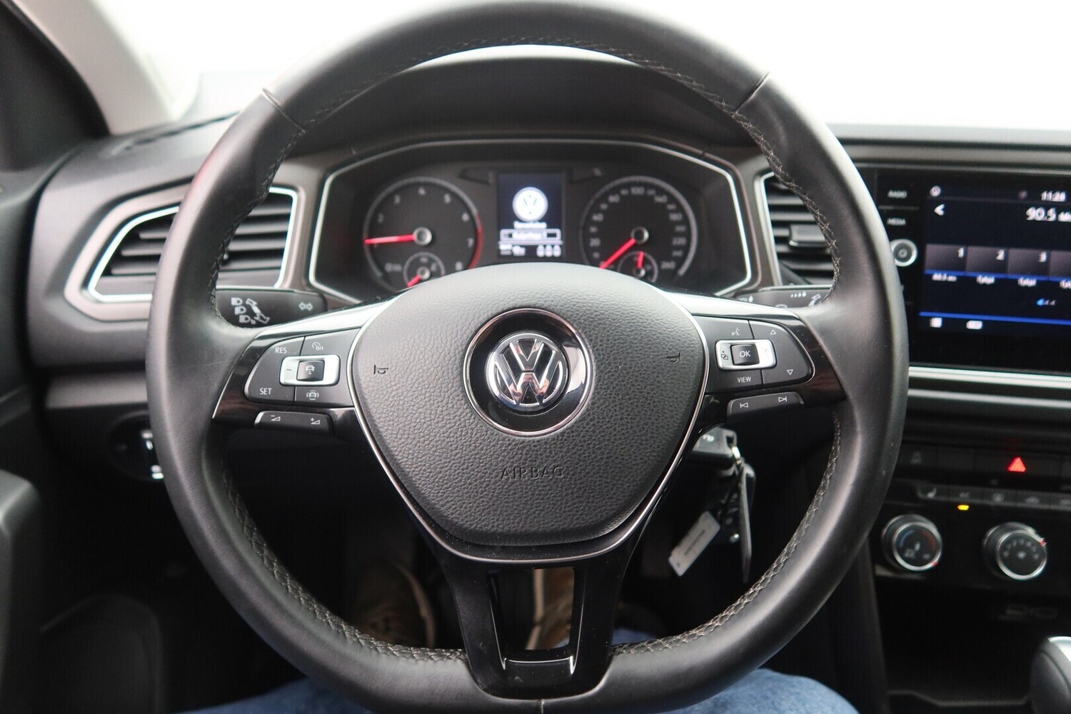 Volkswagen T-Roc vaihtoauto