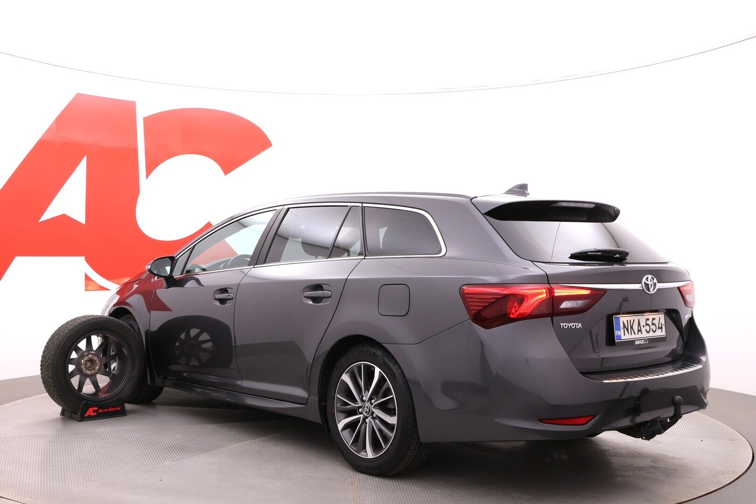 Toyota Avensis vaihtoauto