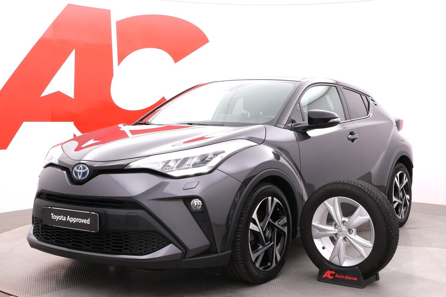 Toyota C-HR vaihtoauto