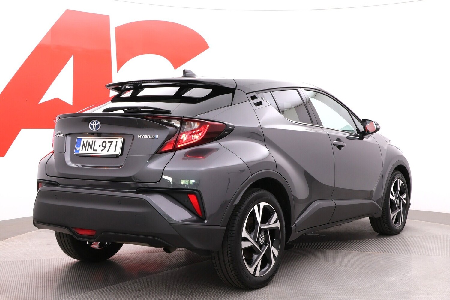 Toyota C-HR vaihtoauto
