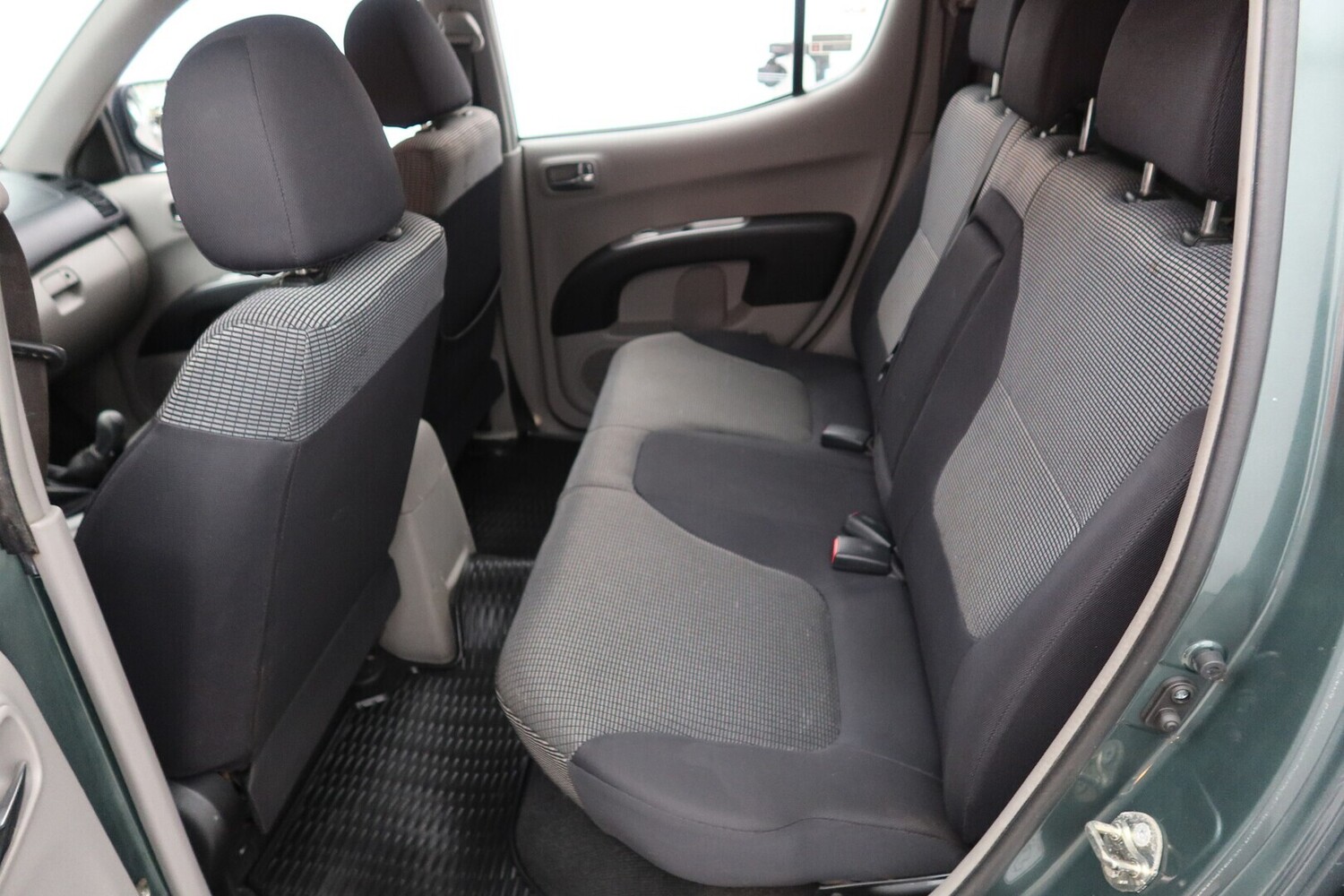 Mitsubishi L200 vaihtoauto