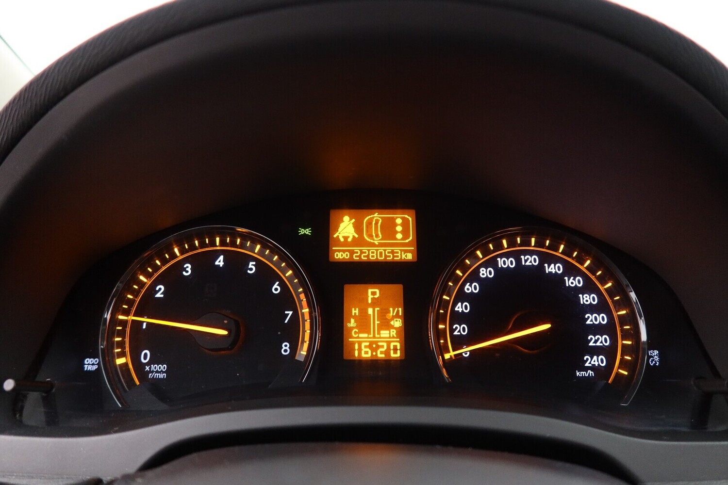 Toyota Avensis vaihtoauto