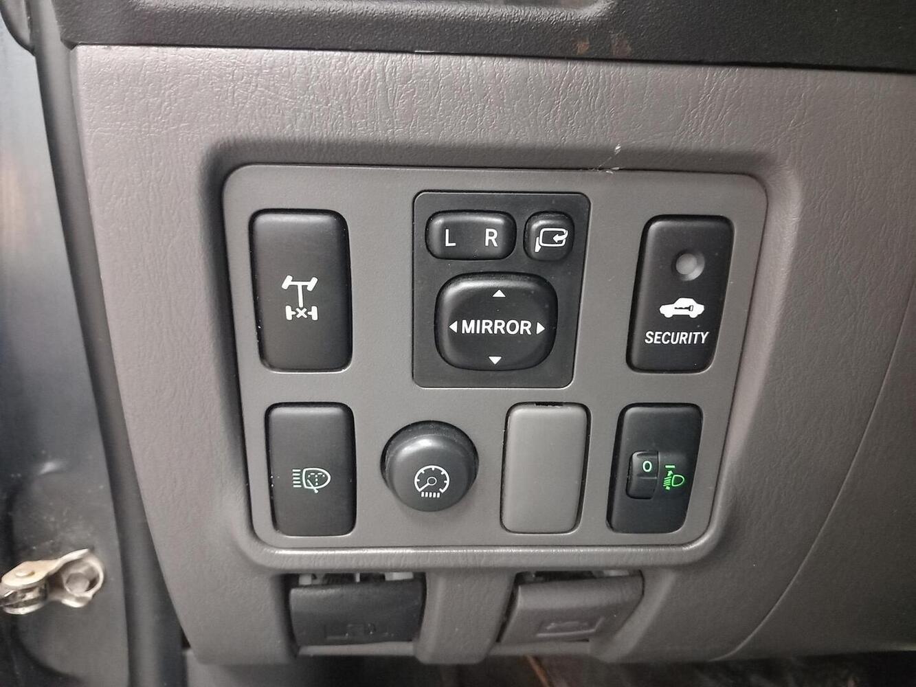 Toyota Hilux vaihtoauto