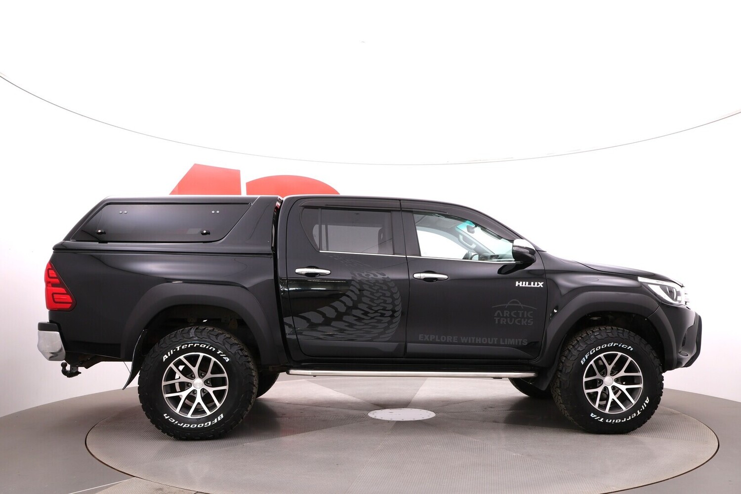 Toyota Hilux vaihtoauto