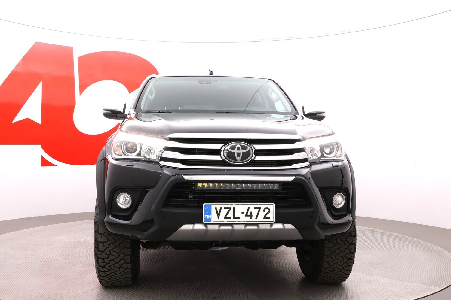 Toyota Hilux vaihtoauto