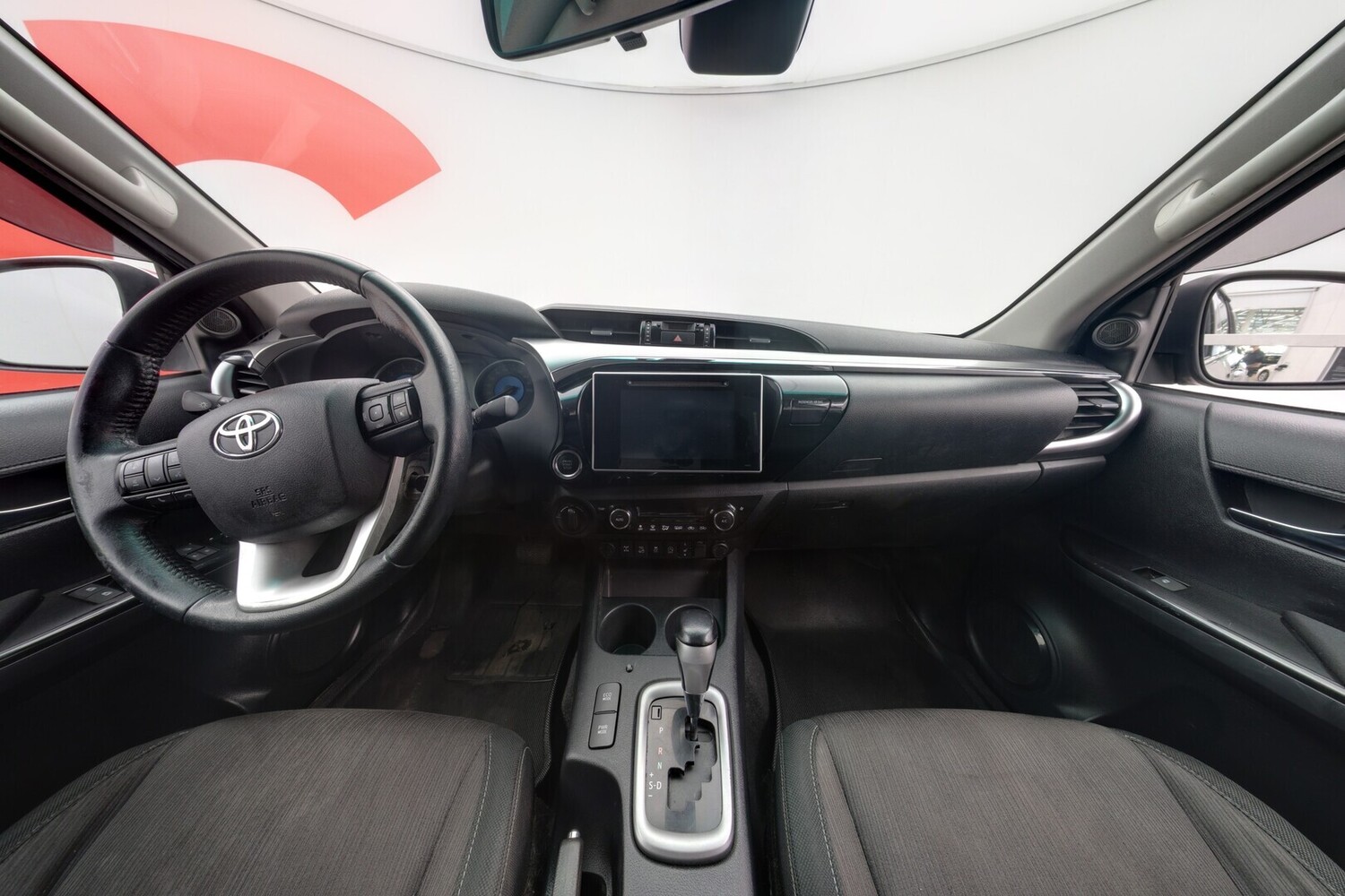 Toyota Hilux vaihtoauto