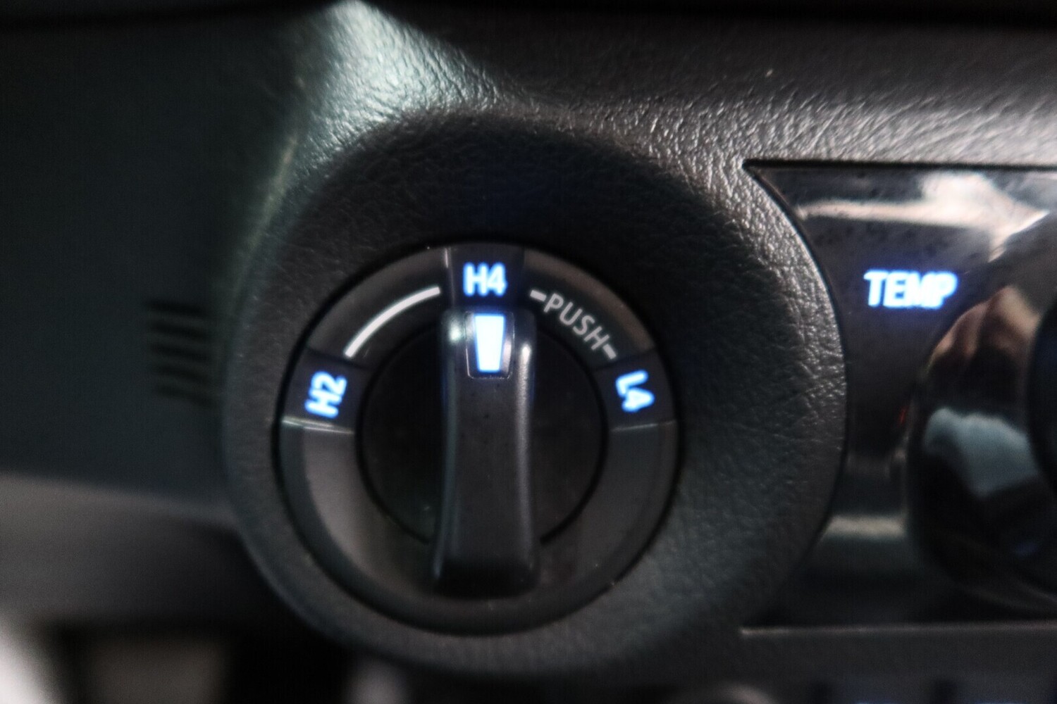 Toyota Hilux vaihtoauto