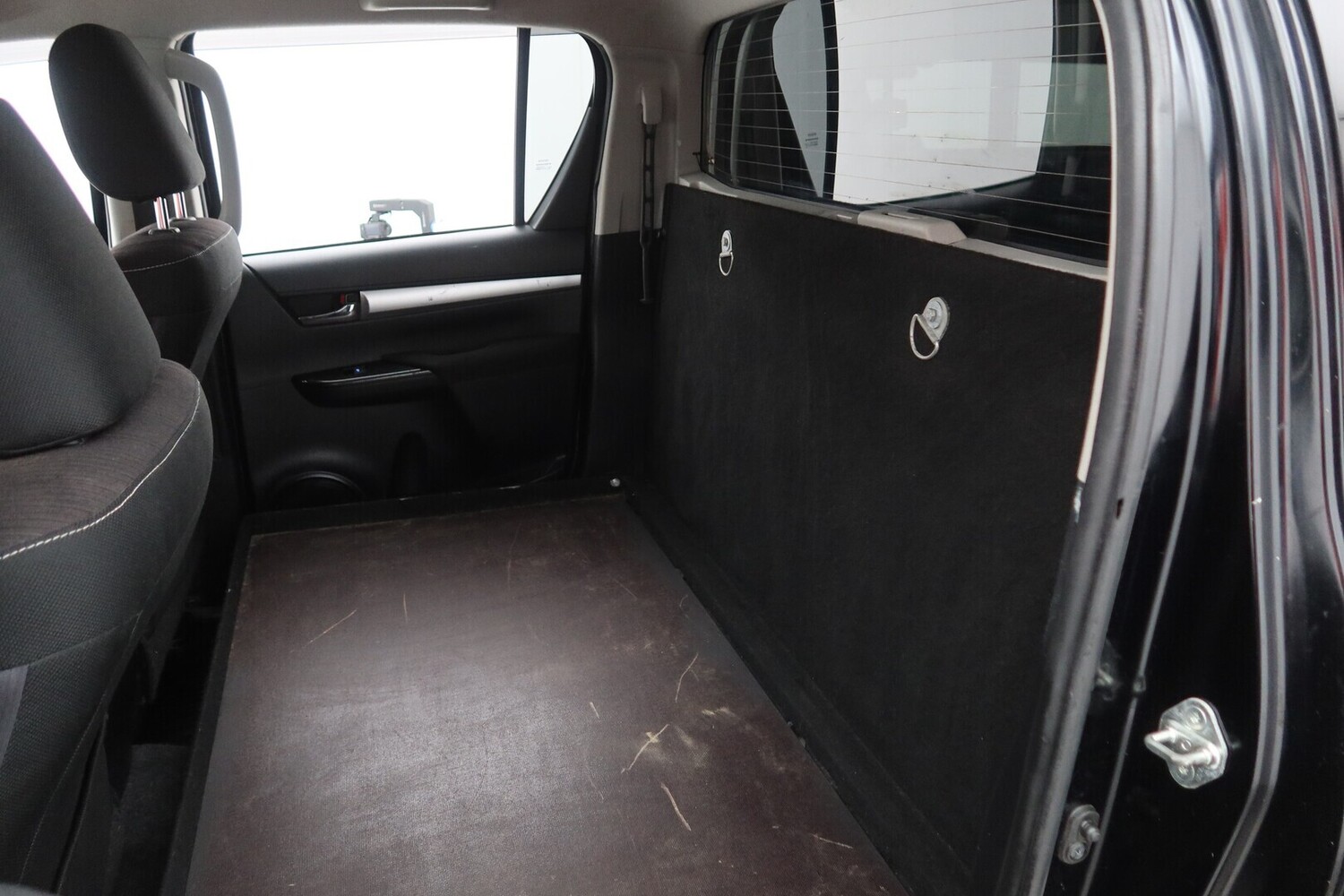 Toyota Hilux vaihtoauto