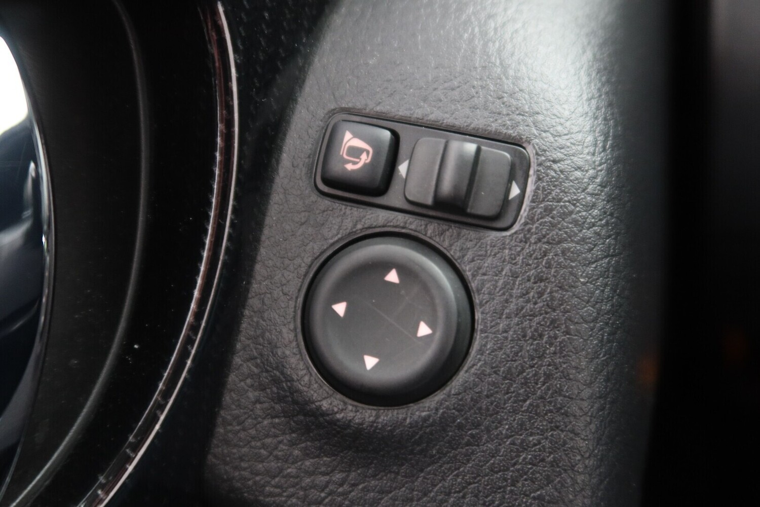Nissan X-Trail vaihtoauto