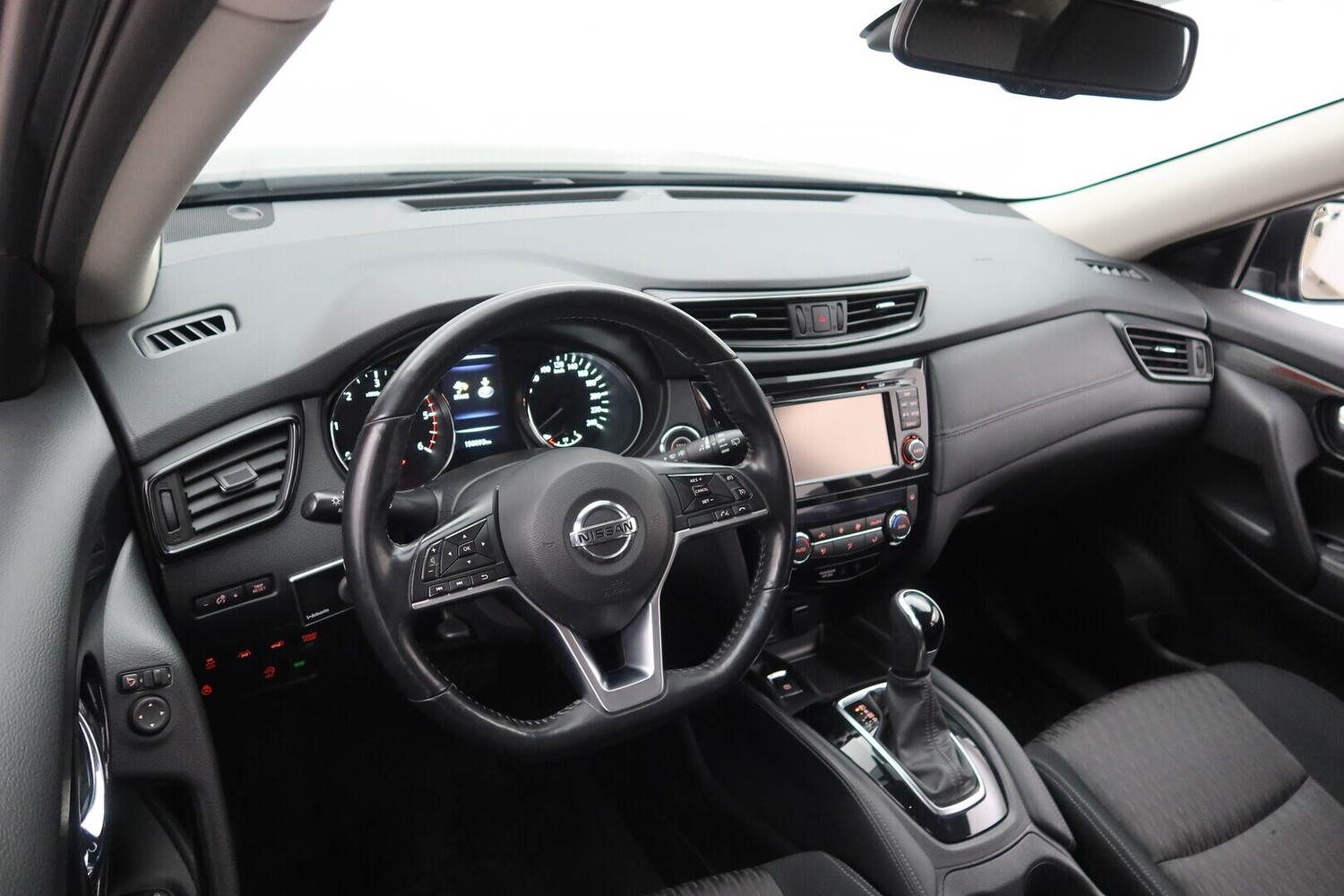Nissan X-Trail vaihtoauto