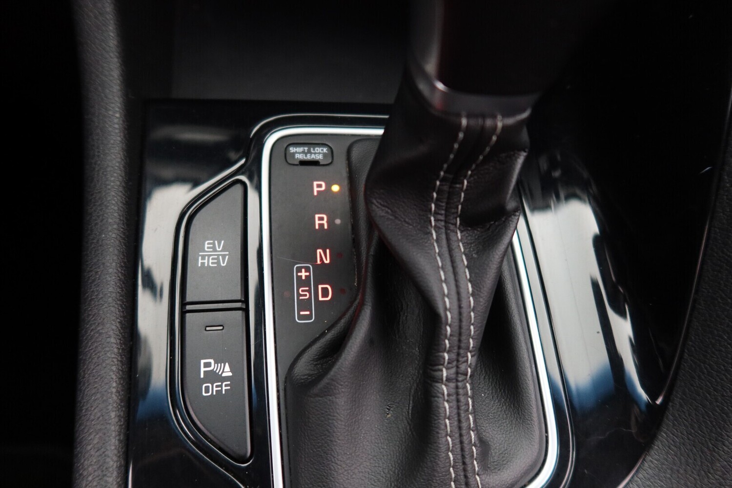 Kia Niro plug-in vaihtoauto
