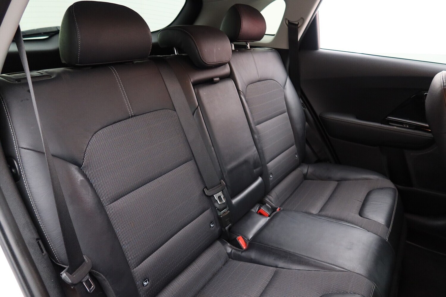Kia Niro plug-in vaihtoauto