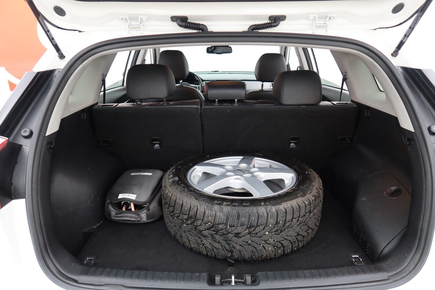 Kia Niro plug-in vaihtoauto