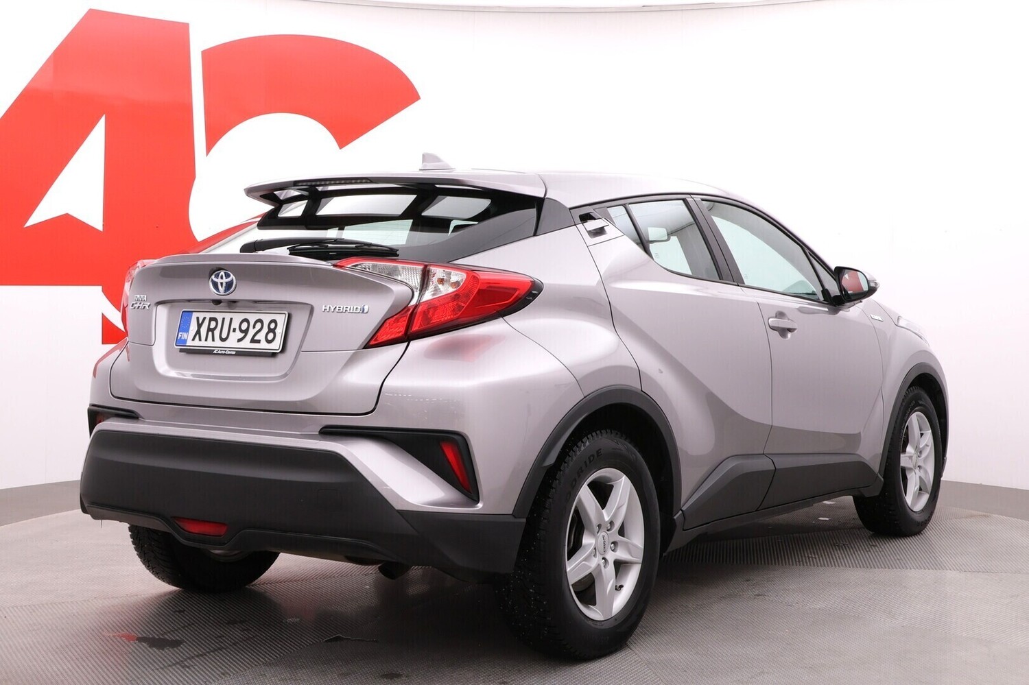 Toyota C-HR vaihtoauto