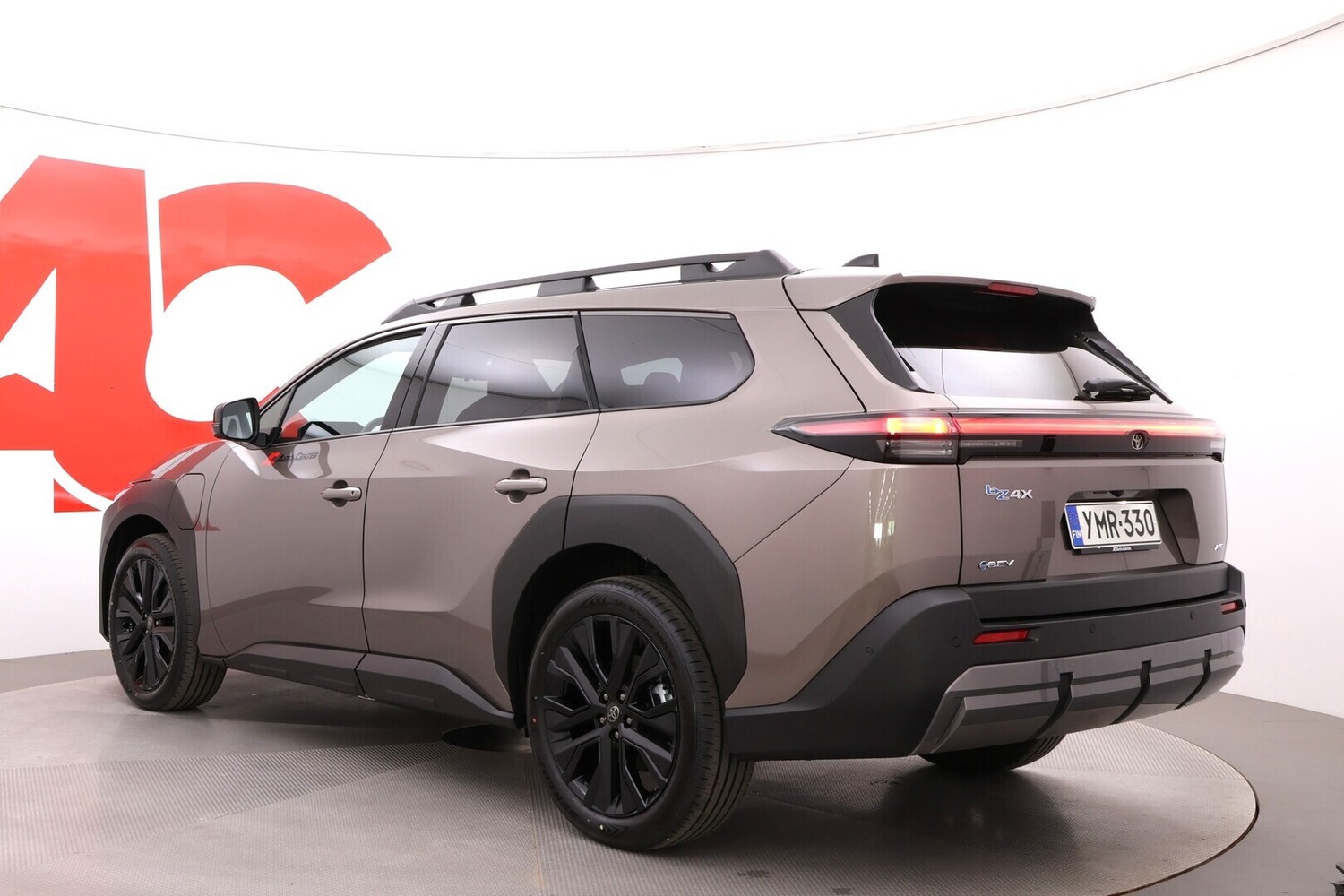 Toyota bZ4X Touring vaihtoauto