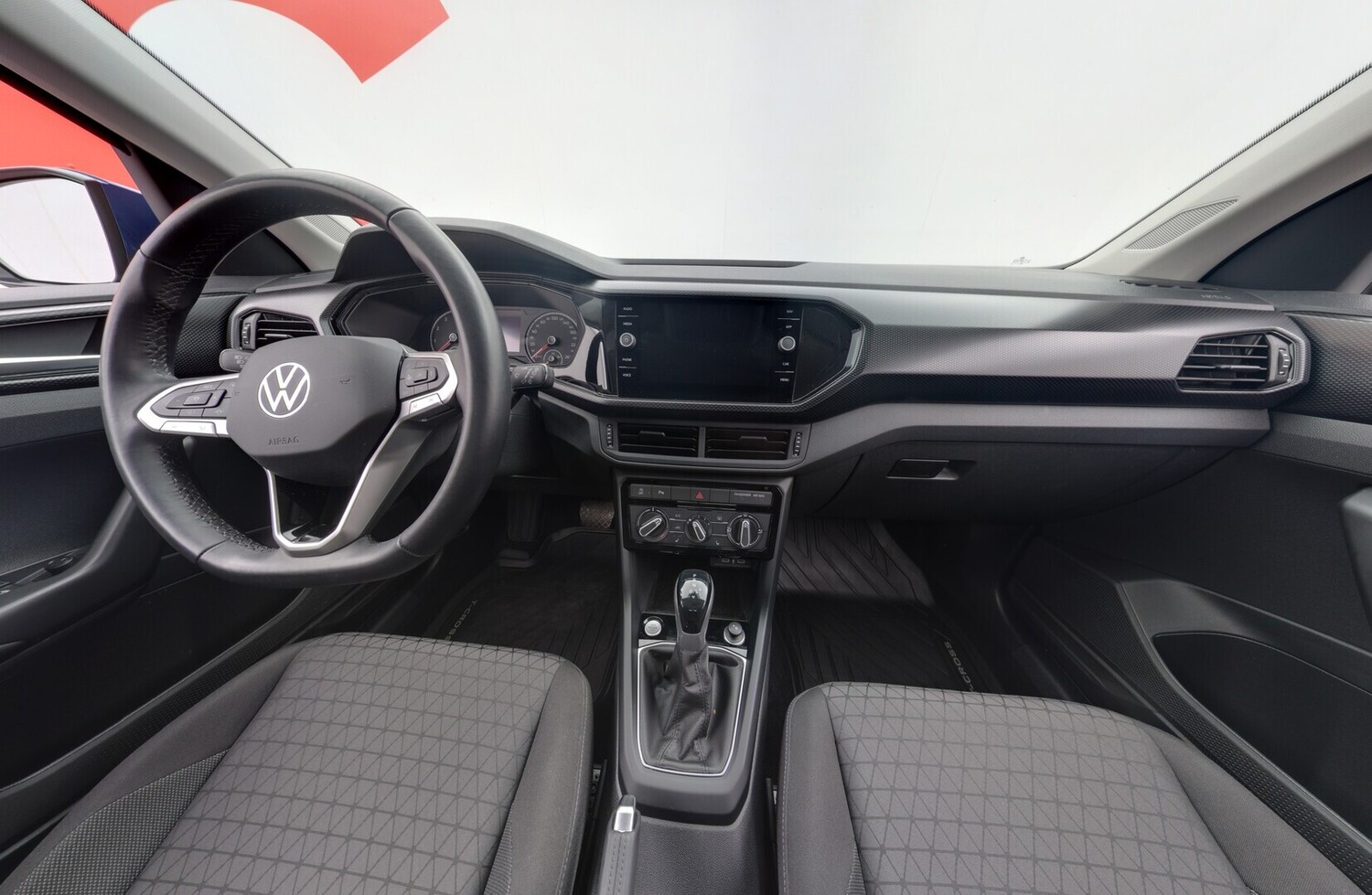 Volkswagen T-Cross vaihtoauto