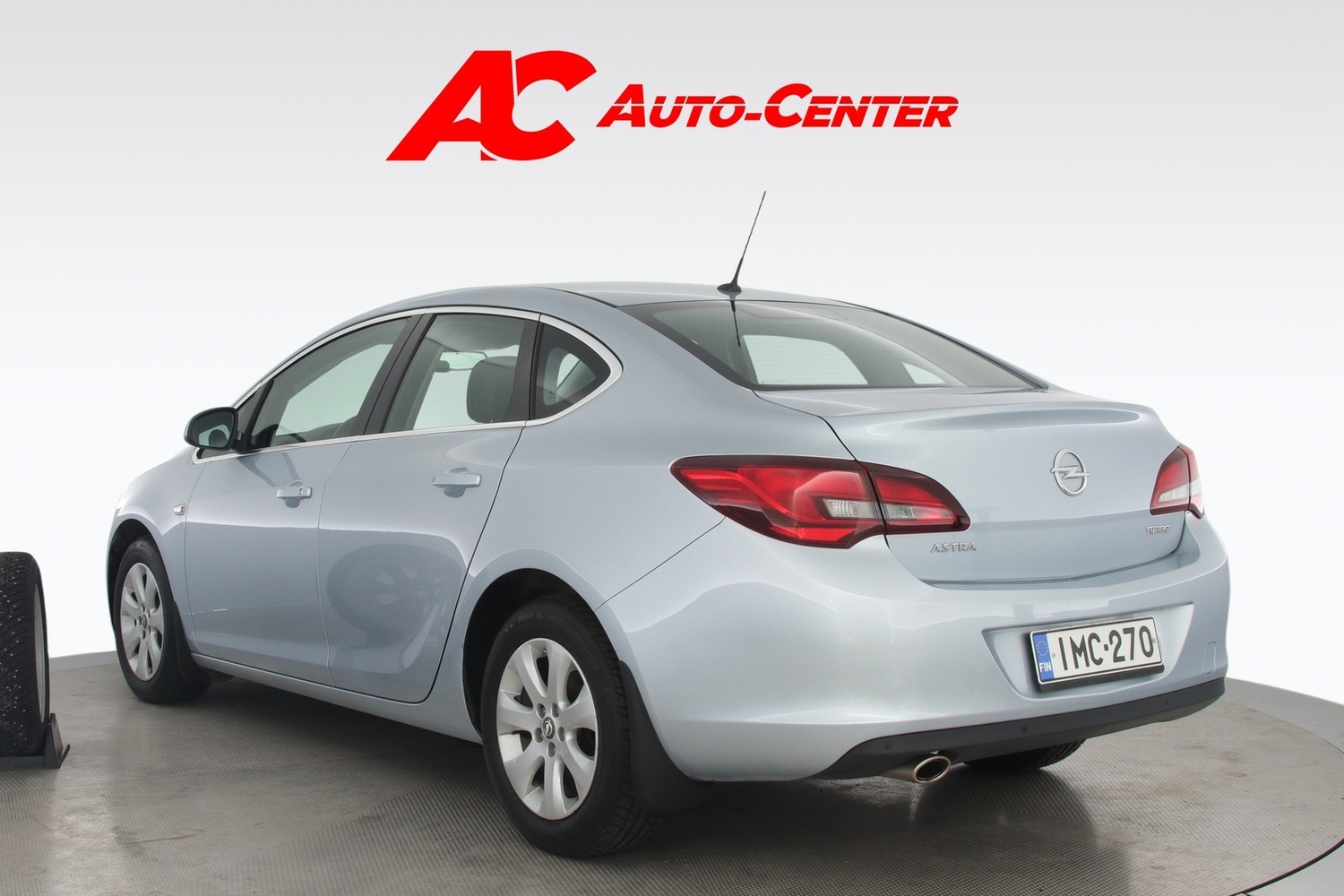 Opel Astra vaihtoauto
