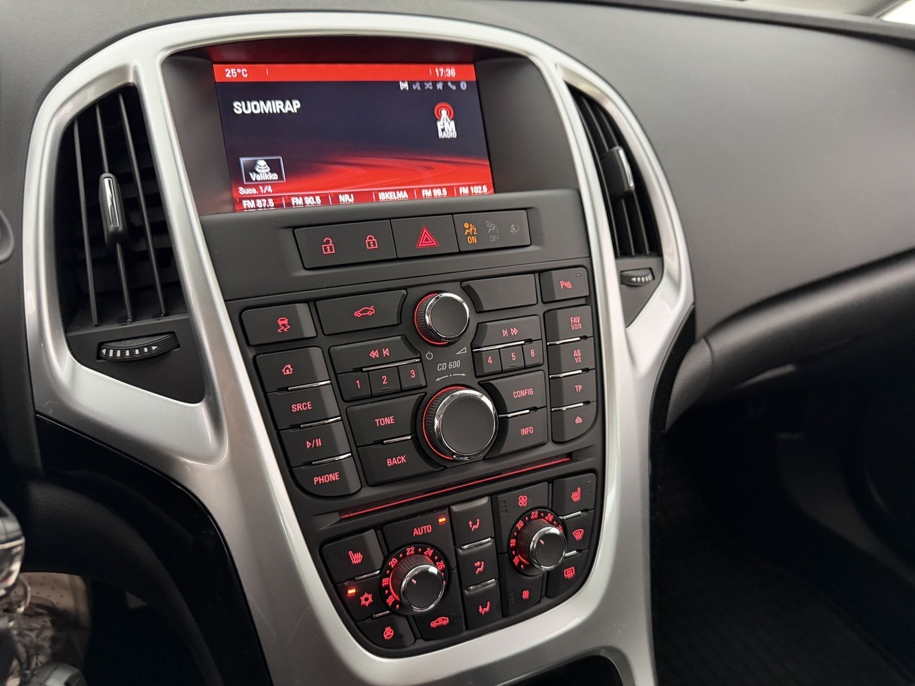 Opel Astra vaihtoauto
