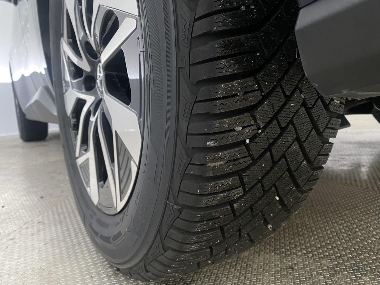 Toyota bZ4X vaihtoauto