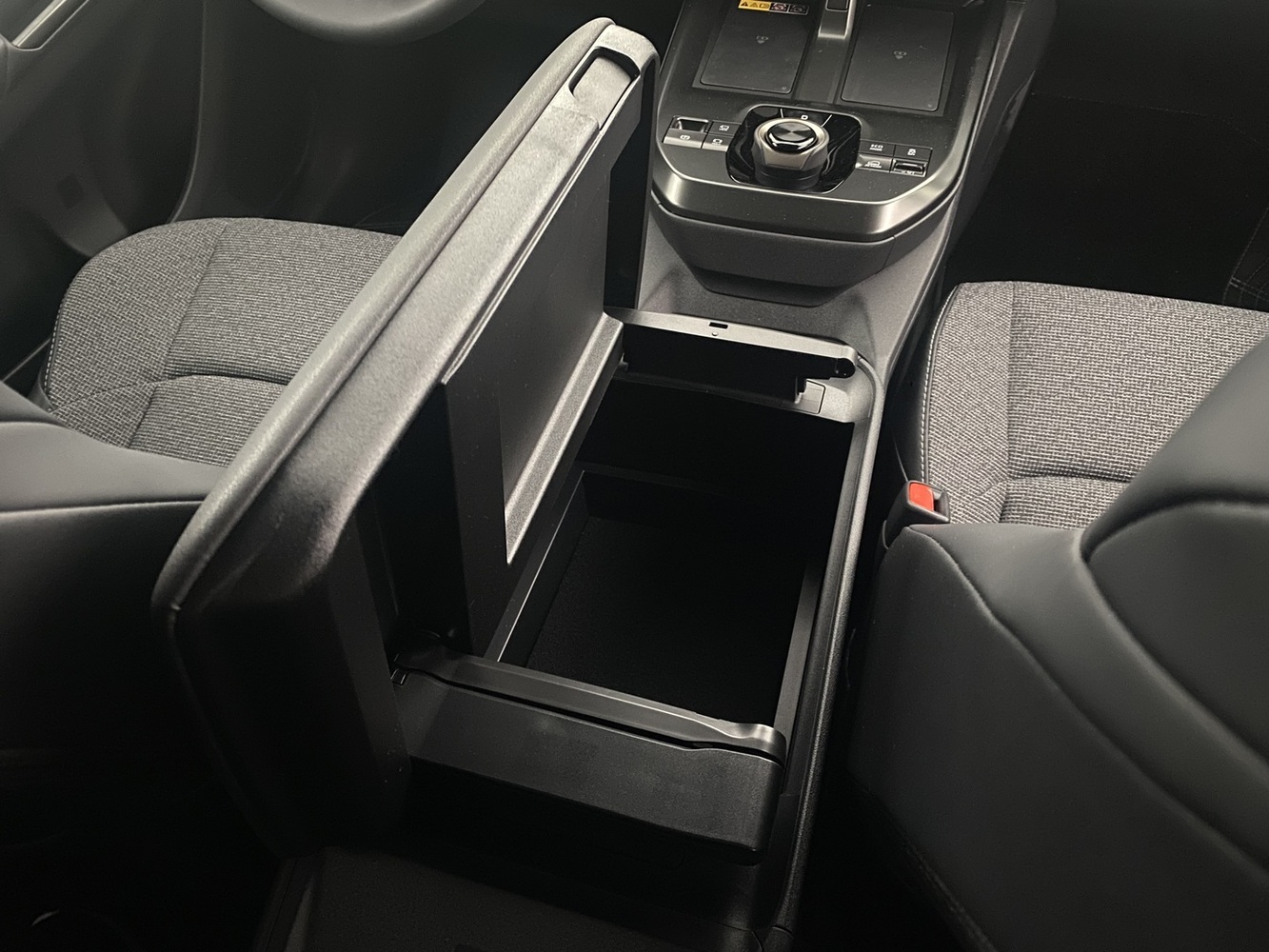 Toyota bZ4X vaihtoauto