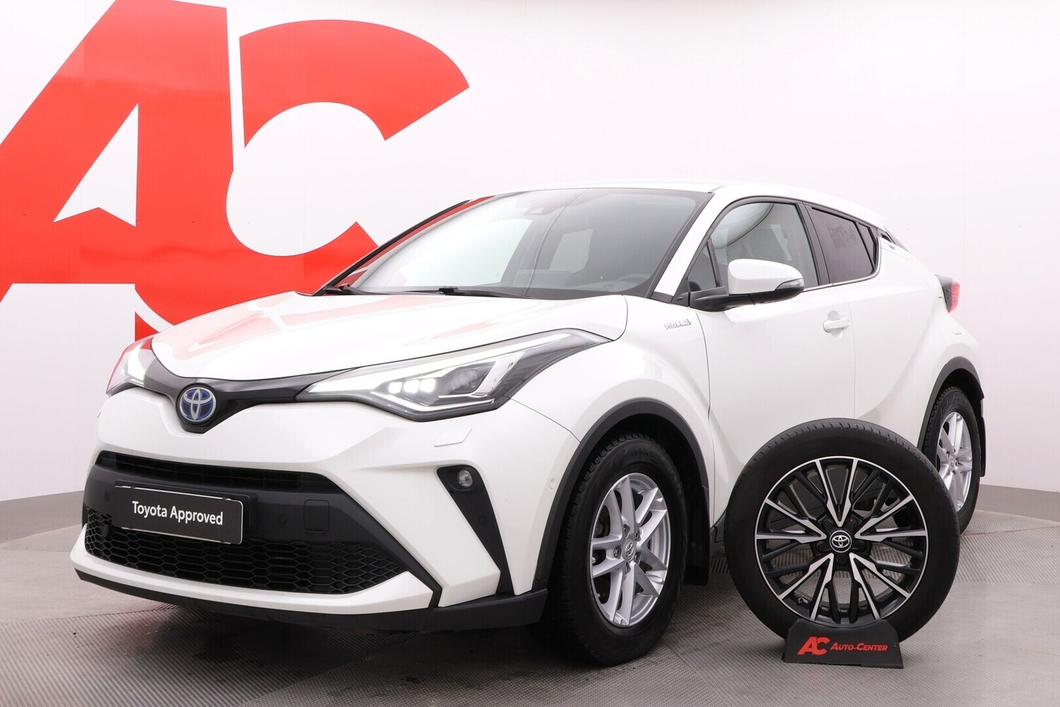 Toyota C-HR vaihtoauto