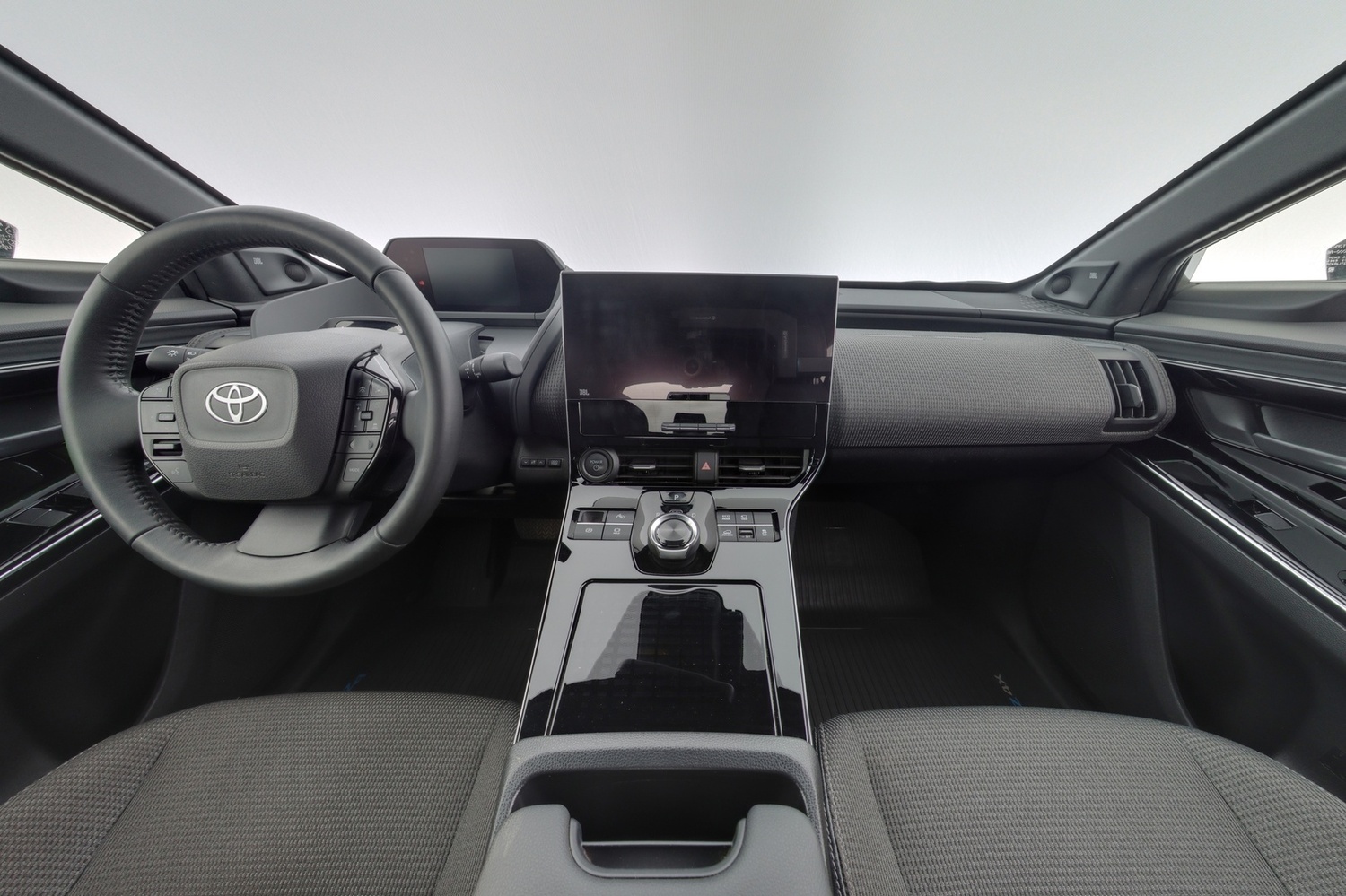 Toyota bZ4X vaihtoauto