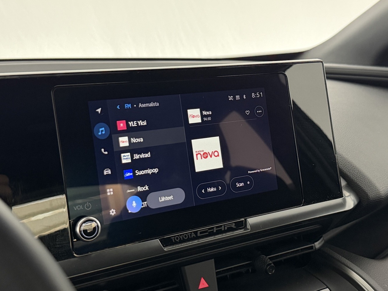 Toyota C-HR vaihtoauto