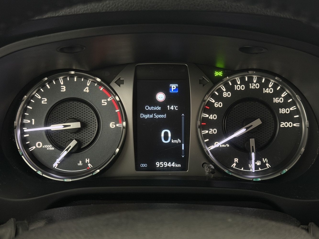 Toyota Hilux vaihtoauto