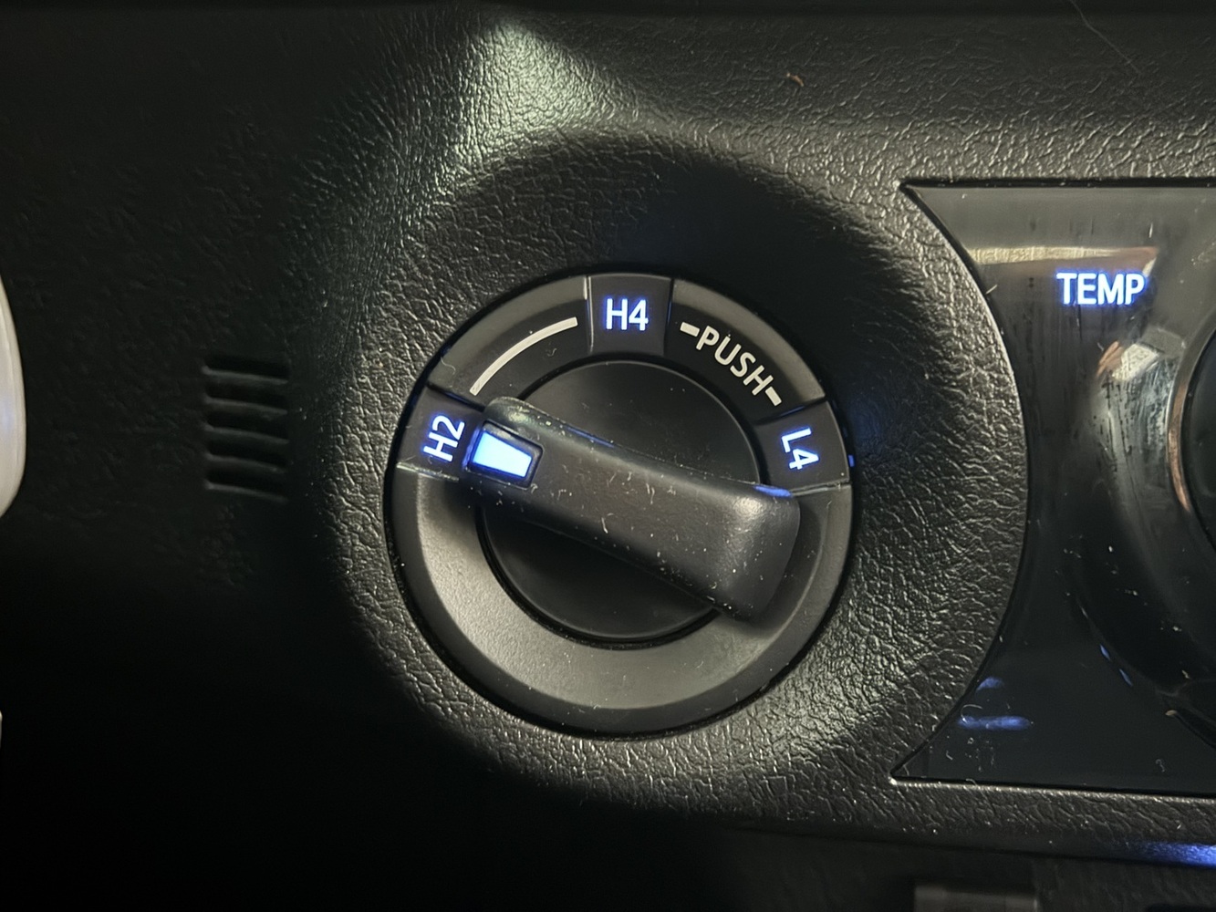 Toyota Hilux vaihtoauto