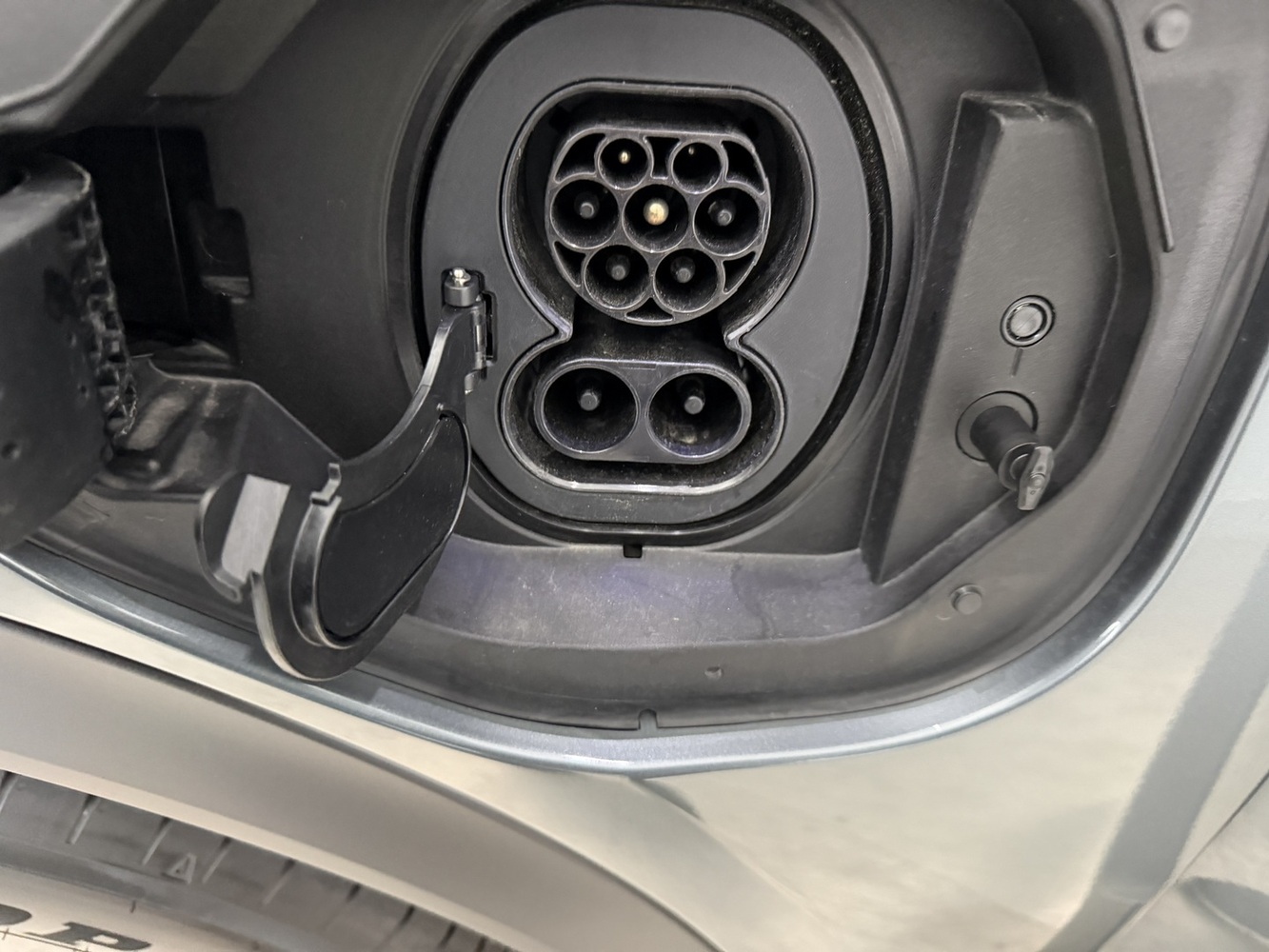 Toyota C-HR+ vaihtoauto