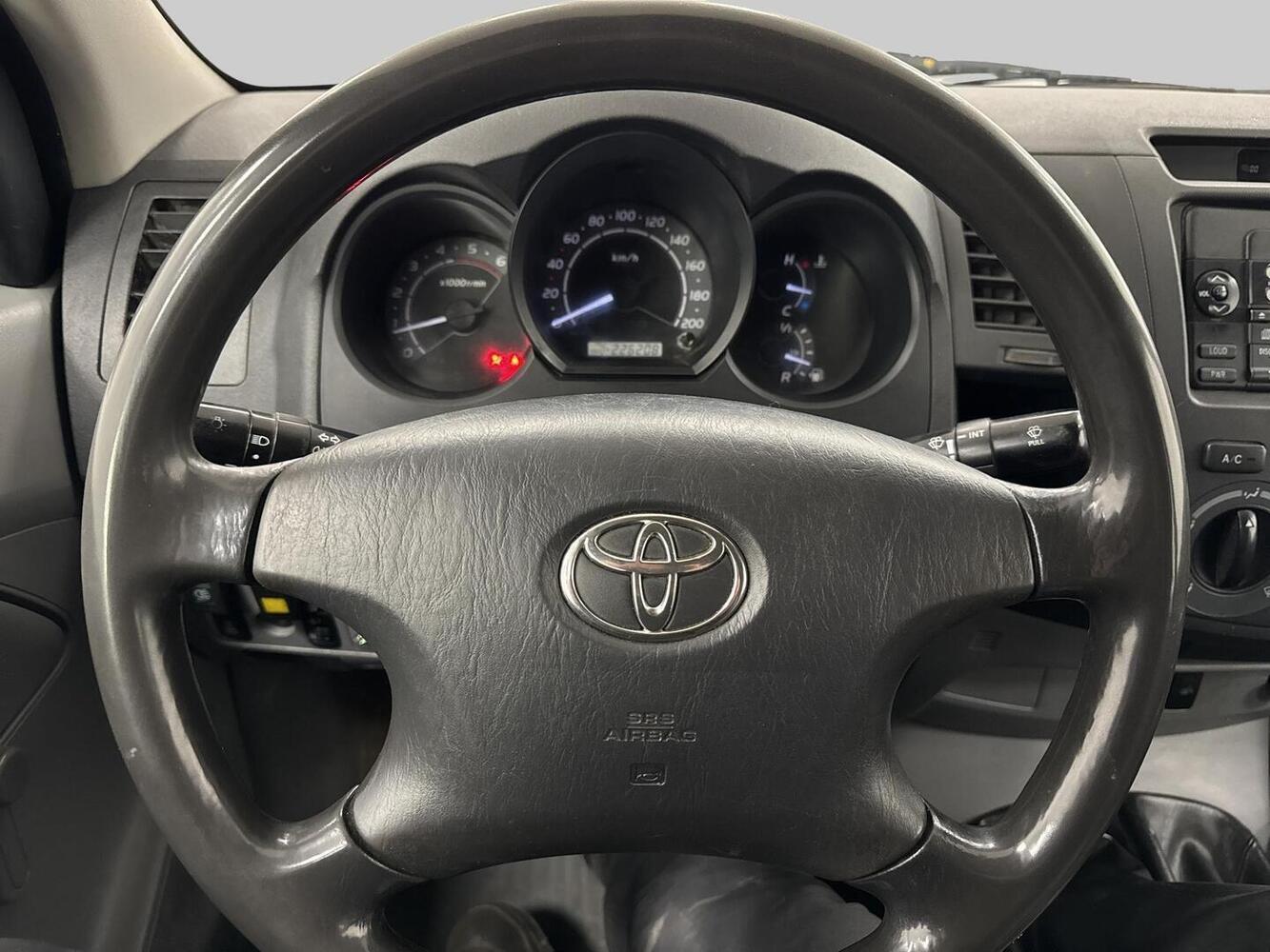 Toyota Hilux vaihtoauto