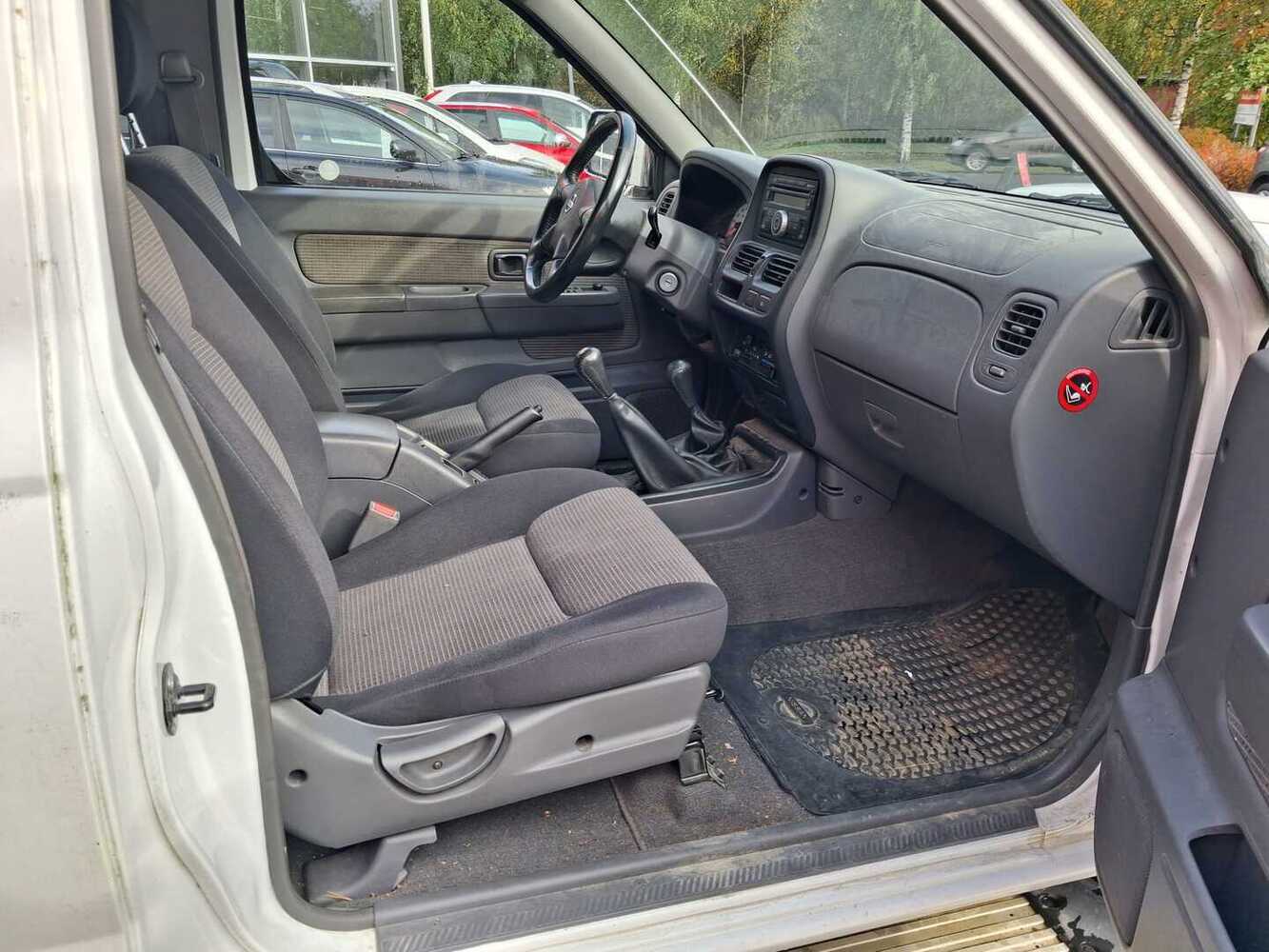 Nissan NP300 vaihtoauto