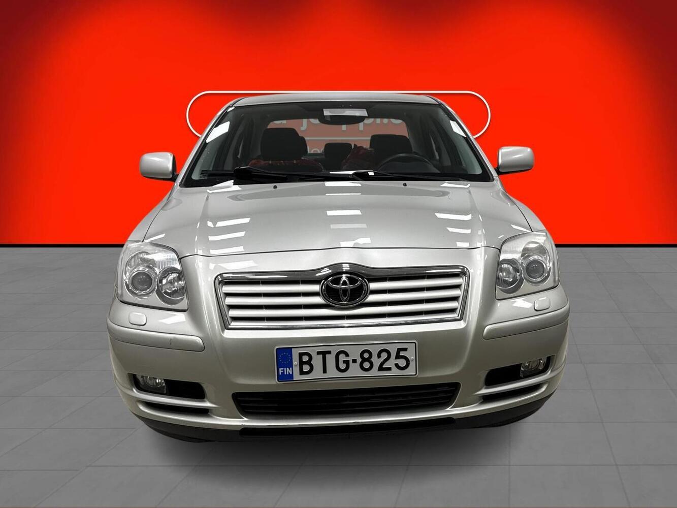 Toyota Avensis vaihtoauto